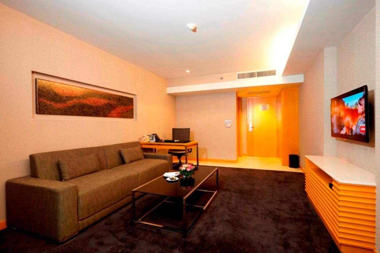 Lao Plaza Hotel Vientiane Esterno foto